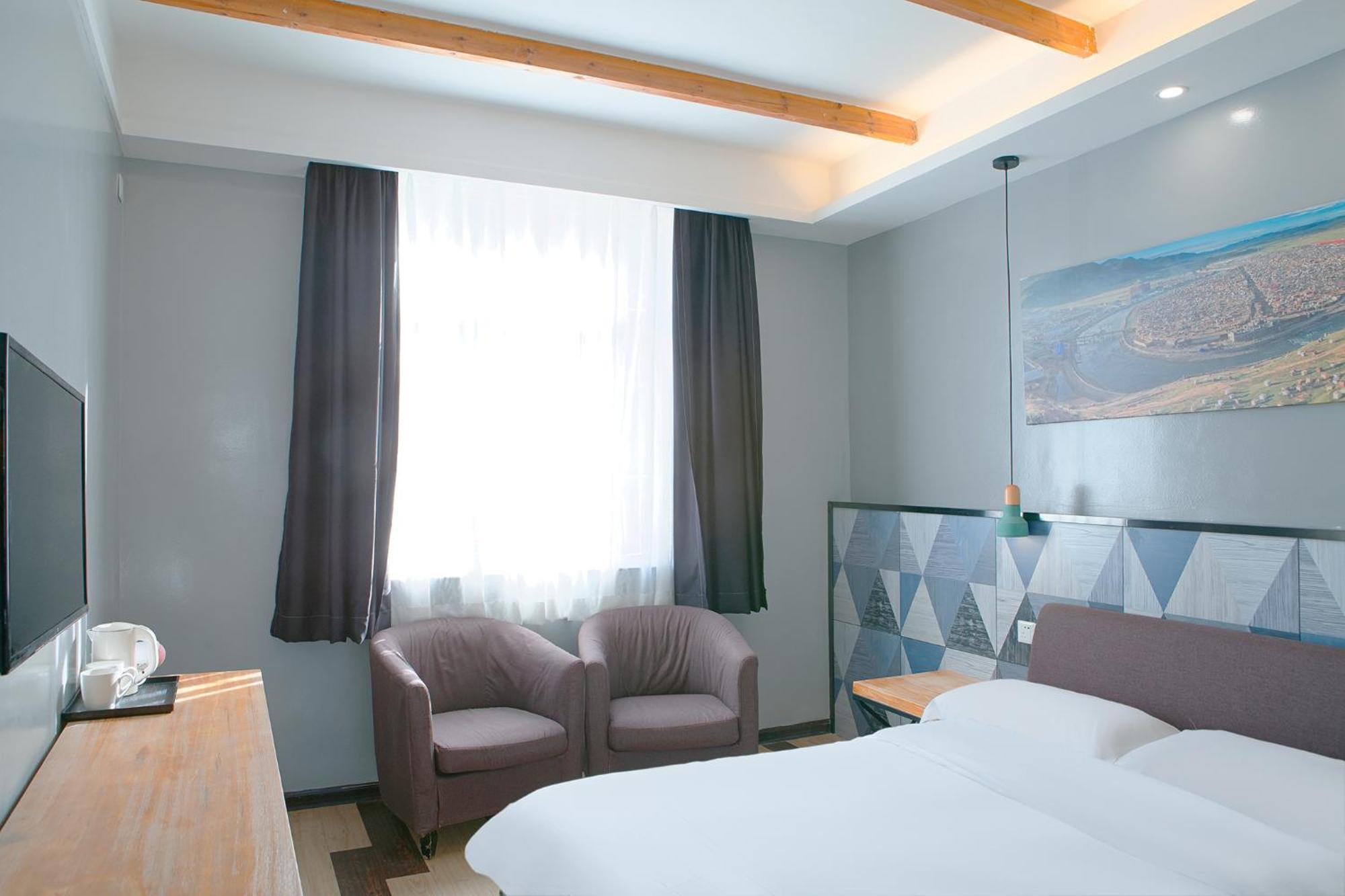 The Cloudland International Youth Hostel Close To The City Center,10 Min Walks To The Subway, Close To The Night Market, Old Street, Green Lake, English-Speaking Service, Free Activity Convenient Payment And Visa Cards Are Accepted Kunming Bagian luar foto