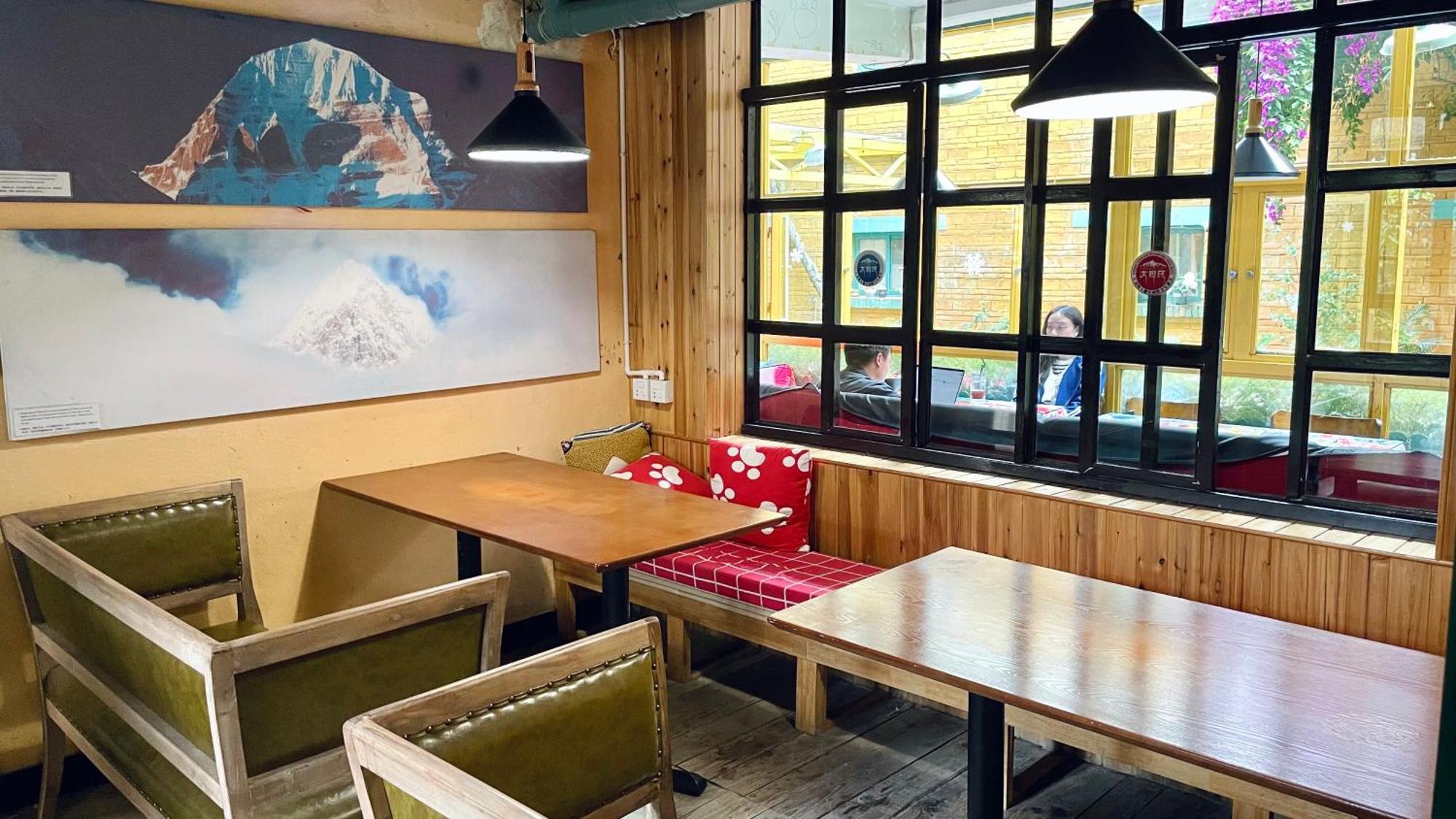The Cloudland International Youth Hostel Close To The City Center,10 Min Walks To The Subway, Close To The Night Market, Old Street, Green Lake, English-Speaking Service, Free Activity Convenient Payment And Visa Cards Are Accepted Kunming Bagian luar foto