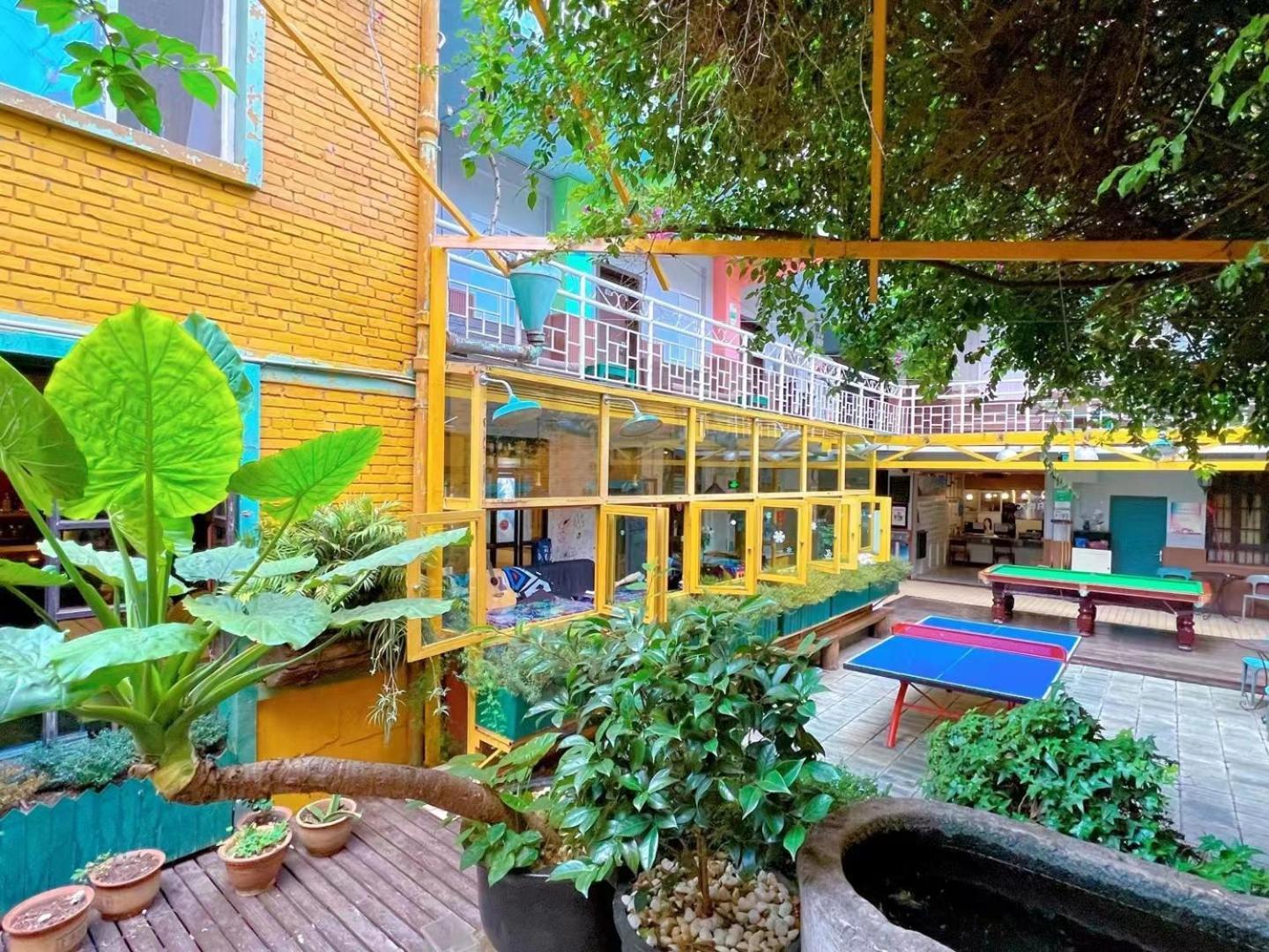 The Cloudland International Youth Hostel Close To The City Center,10 Min Walks To The Subway, Close To The Night Market, Old Street, Green Lake, English-Speaking Service, Free Activity Convenient Payment And Visa Cards Are Accepted Kunming Bagian luar foto